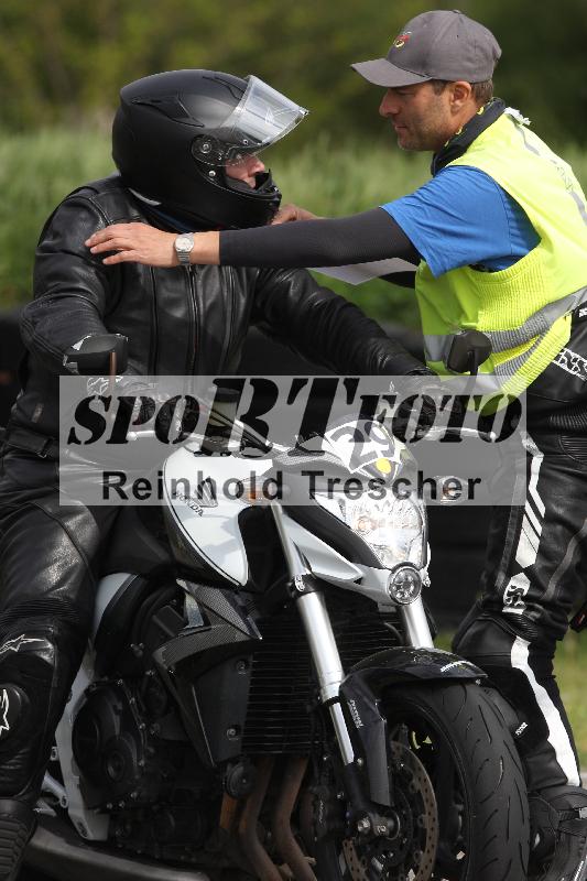 Archiv-2025/10 23.04.2025 Cornu Master School ADR/rot-rouge/29